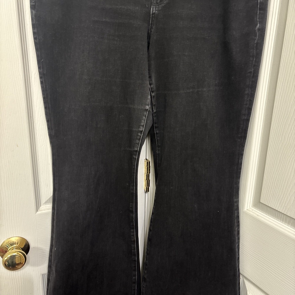 American Eagle Super High Rise Flare Jeans Womens 18 LONG Black Dream Stretch - Picture 4 of 12
